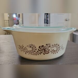 Tan and‎ Brown vintage PYREX